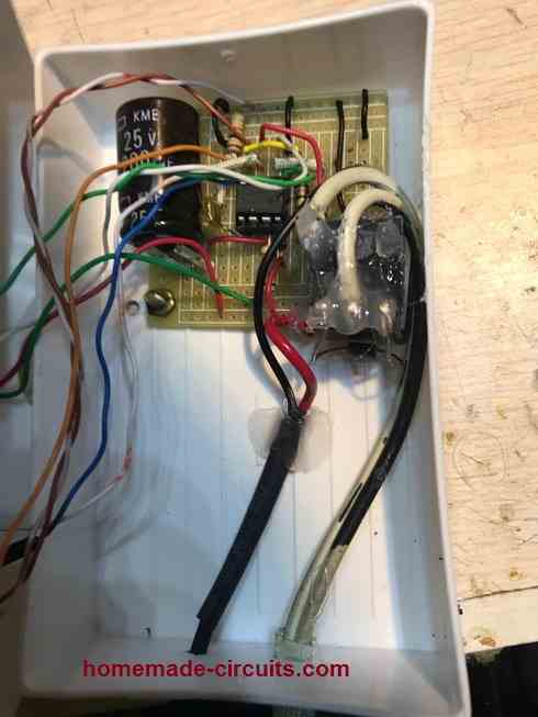 Circuito de temporizador ajustável usando IC 555 11 Imagens de protótipo