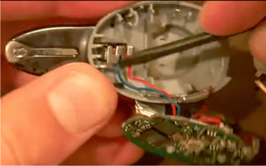 O que há dentro de um fone de ouvido Bluetooth 13 Identificando o MIC