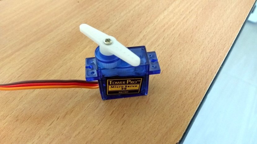 Como fazer a interface de servomotores com Arduino 1 Servo motor típico: