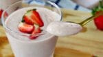 MOUSSE DE MORANGO FEITO COM FRUTA DE VERDADE | Menino Prendado