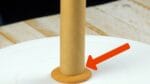 Coloque o rolo de papelão no biscoito. Deixe 20 min. no congelador e você vai se impressionar!