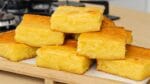 O MELHOR BOLO DE MANDIOCA DE LIQUIDIFICADOR DO MUNDO | BOLO MANÉ PELADO | Gabriel Freitas