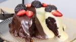 BOLO DE CHOCOLATE SIMPLES DE LIQUIDIFICADOR | BOLO VULCÃO | Gabriel Freitas
