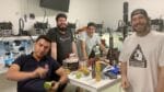 Na América Latina há talento! Venha! Saudações a todos!
(Espanhol)