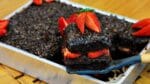 O MELHOR BOLO GELADO DE BRIGADEIRO COM MORANGO DO MUNDO | FÁCIL E DELICIOSO
