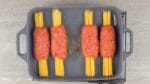 Envolva o espaguete com a carne moída e leve ao forno por 30 minutos