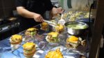 Mais de 100 aparições na transmissão!  Songtan Hamburger Shop – Pyeongtaek US Army Base / 100 vezes na TV, a famosa hamburgueria da Coréia – comida de rua coreana