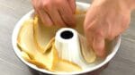 Para essa ideia para brunch, você precisa de 25 fatias de pão de forma