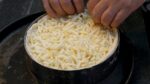 Chicago Pizza, um lugar com muito queijo – Sanbon Market / Chicago Deep Dish Pizza – comida de rua coreana