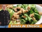 Salada de Chicória com Torresmo do Chef Taico