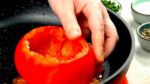 Corte 3 tomates e coloque-os em uma panela. Um prato incrível estilo “one pot”!