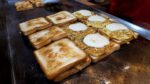 Torrada de queijo mussarela de 1500 won / torrada de queijo mussarela – comida de rua coreana