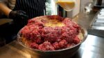 100% carne bovina, bife de hambúrguer de queijo – comida de rua coreana