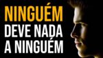 NÃO IMPORTA O QUANTO VOCÊ BATE, MAS SIM O QUANTO AGUENTA APANHAR (Motivação)
