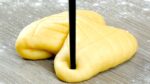 Receita básica de massa de fermento e mais 5 ideias de como prepará-la