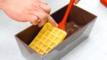 Asse 10 waffles e surpreenda a todos com um KitKat tamanho família