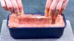 Pressione o copo na carne e preencha a cavidade com estes 3 ingredientes