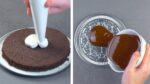 Bolo Oreo | Bolo de chocolate com creme e cobertura de chocolate: o seu favorito