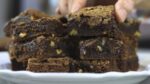 BROWNIE DE CHOCOLATE COM NOZES – MUITO ÚMIDO | CHEF LÉO OLIVEIRA
