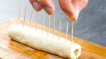 Coloque 10 palitos de dente em um rolo de massa! Os petiscos ideais para festas!