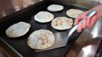 Nosso hotteok fica delicioso até congelado!  Hotteok tradicional de 65 anos sem óleo / panqueca doce tradicional coreana / comida de rua coreana