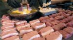 Costeleta de porco suculenta / costeleta de porco suculenta – comida de rua coreana