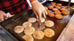 O início da semente hotteok? Bomba de sementes em Nampo-dong, Busan! Ganges hotteok / panqueca estilo coreano – hotteok / comida de rua coreana