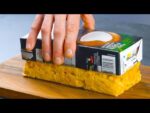 Coloque a macarrão em uma embalagem Tetra Pak e congele por 2h! Esse *sanduíche* é delicioso