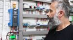 Porquê Controlador MPPT Technomaster não Tem DISPLAY?