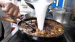 Eu não suporto isso!  Servindo muita carne de porco agridoce?  Melhor jajangmyeon frito, jjambbong frito / macarrão de feijão preto coreano / comida de rua coreana