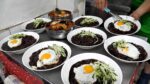 O Rei de Deus Seongbi! De 2000 won Jajangmyeon a 9900 won drive de comida chinesa à vontade / macarrão preto coreano – Jjajangmyeon / comida de rua coreana