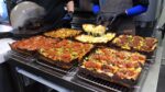 Da massa ao molho! Pizza master fez pizza quadrada de costela de carne crocante – comida de rua coreana