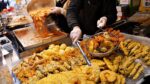 Apenas 30 pratos de tteokbokki por dia? Uma lanchonete que virou sucesso após 2 meses de abertura! Tteokbokki, tempura, oden, sundae / bolo de arroz picante Tteokbokki – comida de rua coreana