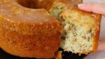 BOLO DE NOZES COM DOCE DE LEITE INVERTIDO | Já sai com cobertura PRONTA do forno