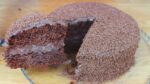 BOLO DE CHOCOLATE COM BRIGADEIRO | CAKEPEDIA